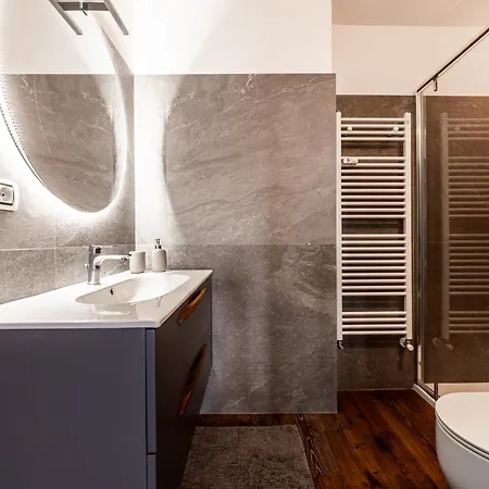 Sulle Piste A Cervinia Con Parcheggio * 布勒伊-切尔维尼亚